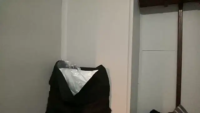 alphajoshkosh's cam snapshot