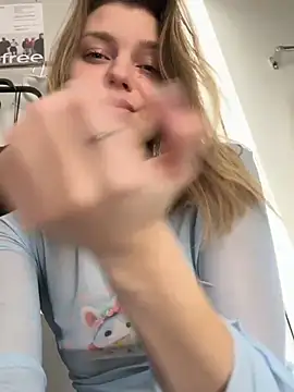 ValenciaShock live sex cam