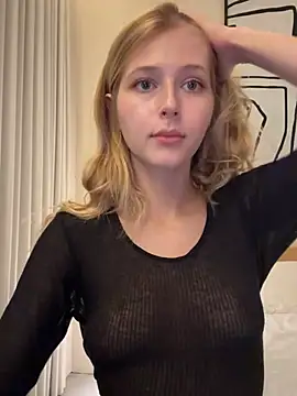 LunaRase's cam snapshot