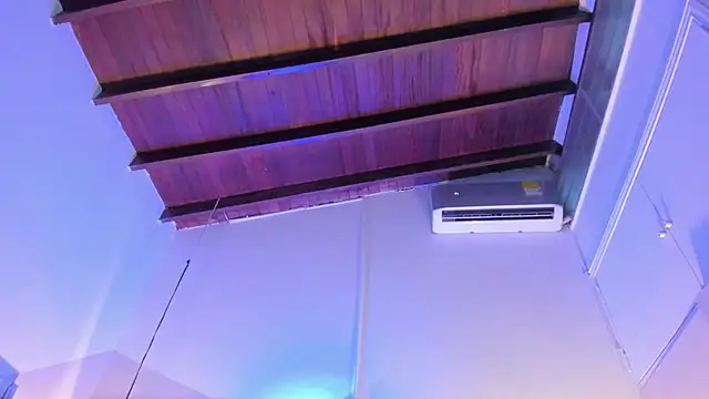 MayaCurvy's cam snapshot