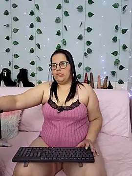 kiara_scottt live sex cam