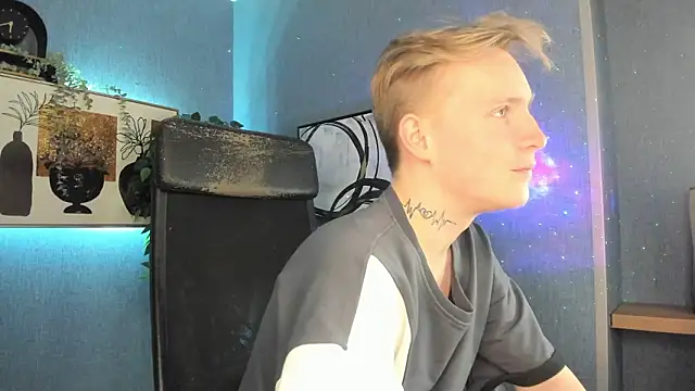 AlexxSweet live sex cam