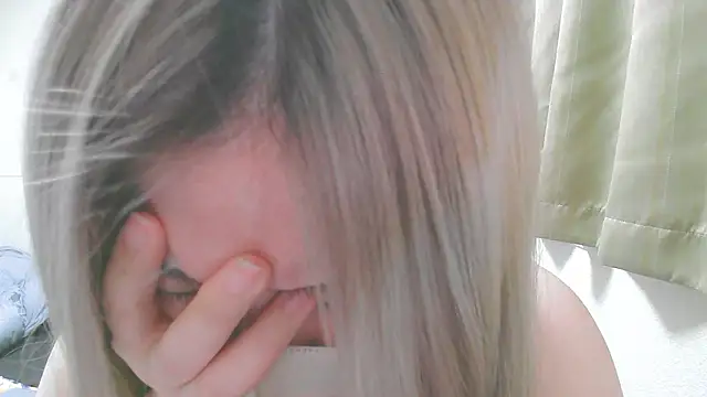 Remi_official live sex cam