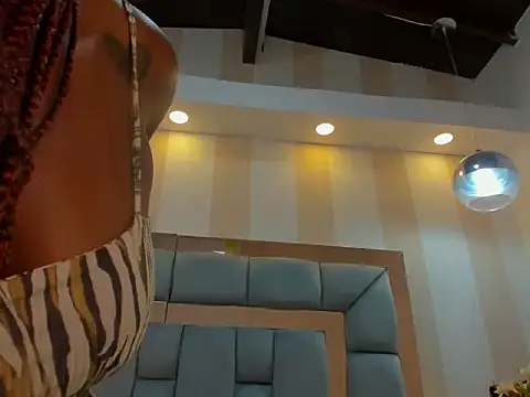 nefferetcharlotte's cam snapshot