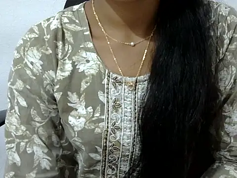 Khushi_v's cam snapshot