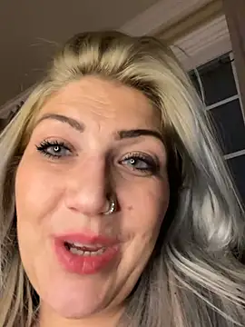 LittleMissEeve live sex cam