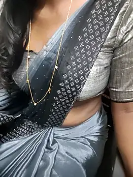 Tamilmallu-duskygirl03's cam snapshot