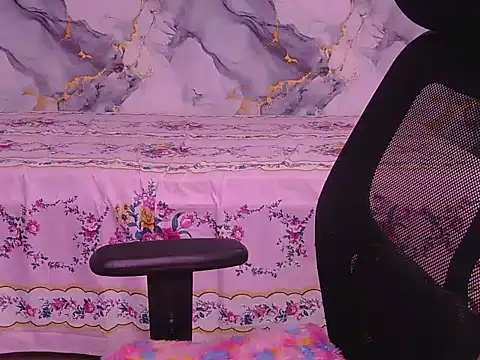 Its-ishikaa's cam snapshot