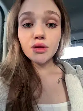 RussianWoman's cam snapshot