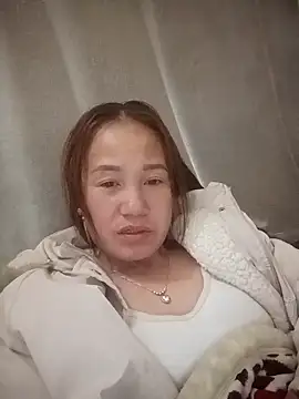 cutebobi's cam snapshot