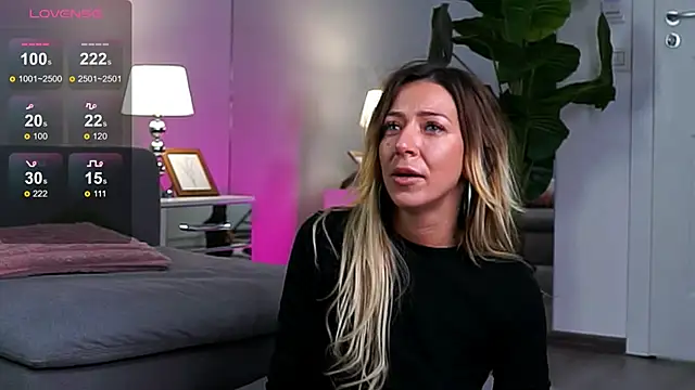 JuliaHyde's cam snapshot