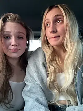 RussianWoman's cam snapshot