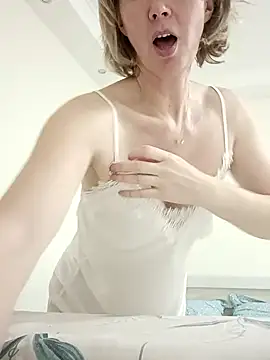 stellahere8's cam snapshot