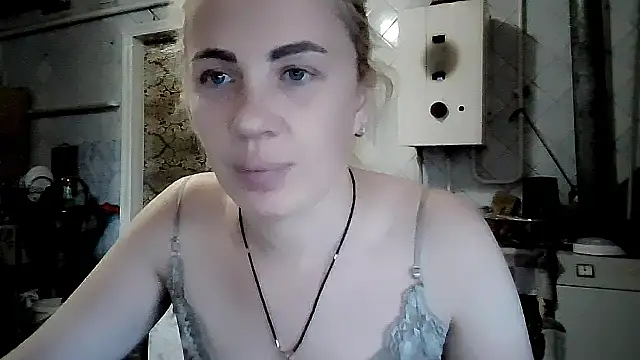 EmmaCat_'s cam snapshot