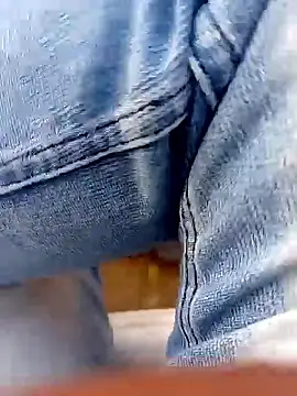 Horny-boyyy live sex cam