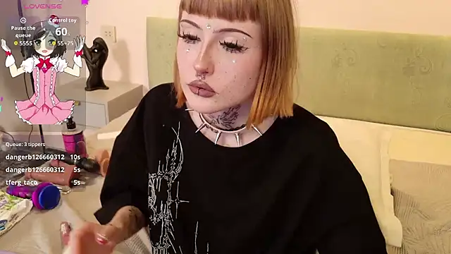 MilkMeSoftly's cam snapshot