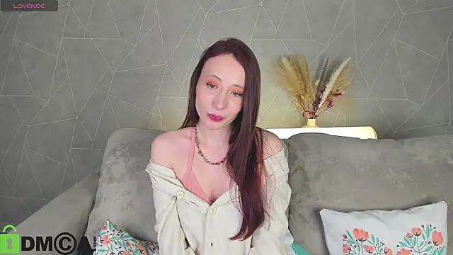 Lea_much's cam snapshot