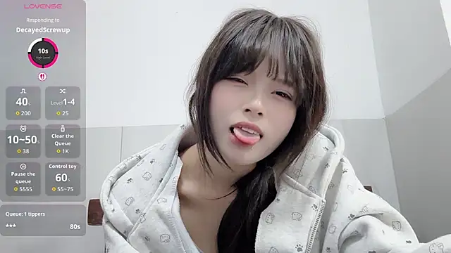 F-Yearn live sex cam