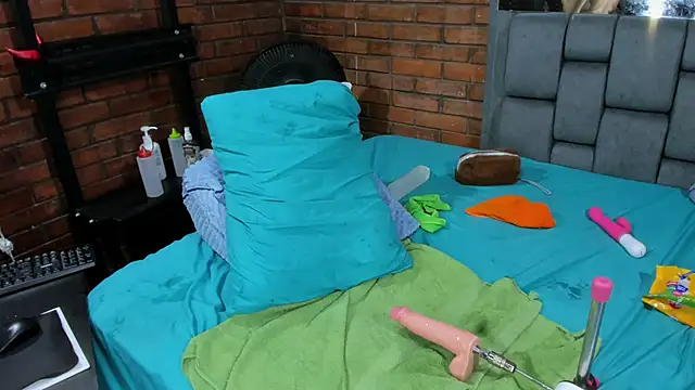 Couple_Gold69 live sex cam