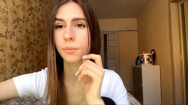 ElsieKuhlmann live sex cam