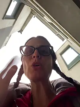 NataKitten live sex cam