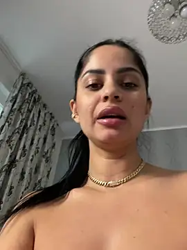 _adelle live sex cam