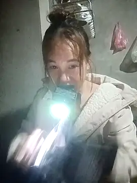 cutebobi's cam snapshot