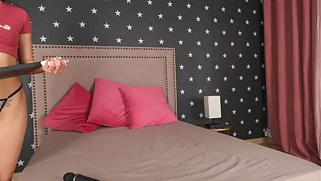 RaquellStar live sex cam