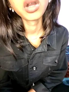 -AYUSHI01's cam snapshot