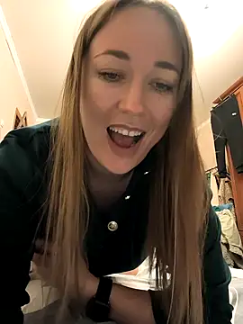 YourSweetRi's cam snapshot