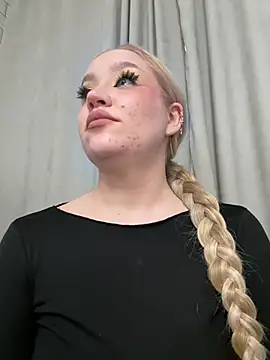 RollDolls live sex cam