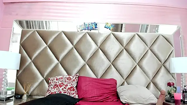 Aurora-Rossi live sex cam