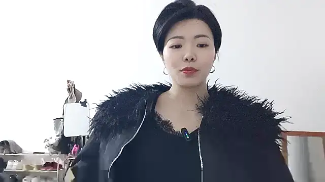 Lulu-uu live sex cam