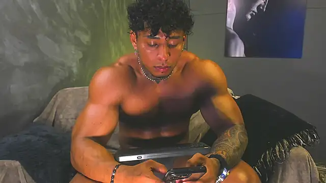 bradley_smith's cam snapshot