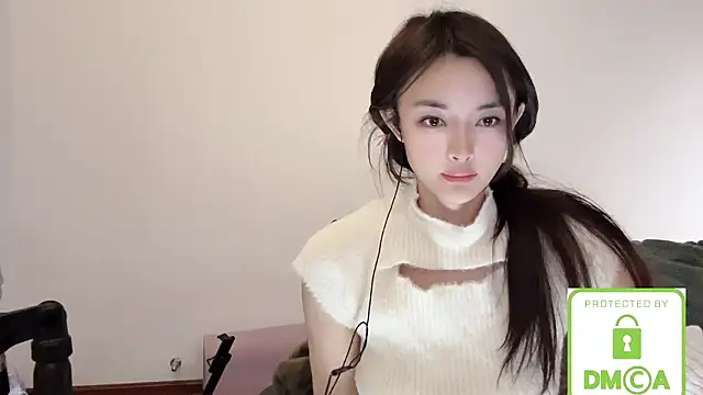 Nivaria- live sex cam