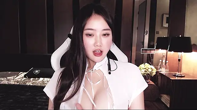 Aurora_-77 live sex cam