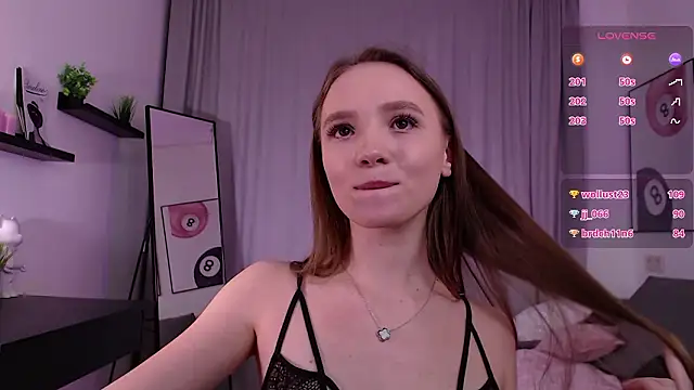 Adria_Arjona's cam snapshot