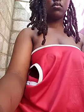 Bootyful_me's cam snapshot