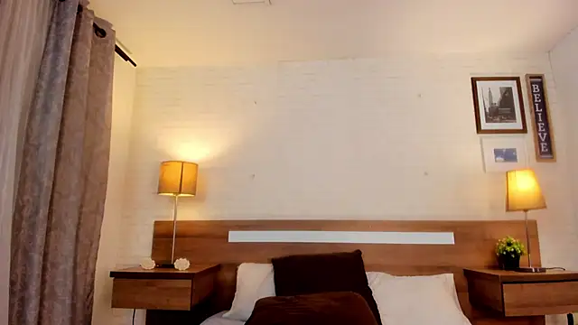 JenniferAuriston's cam snapshot