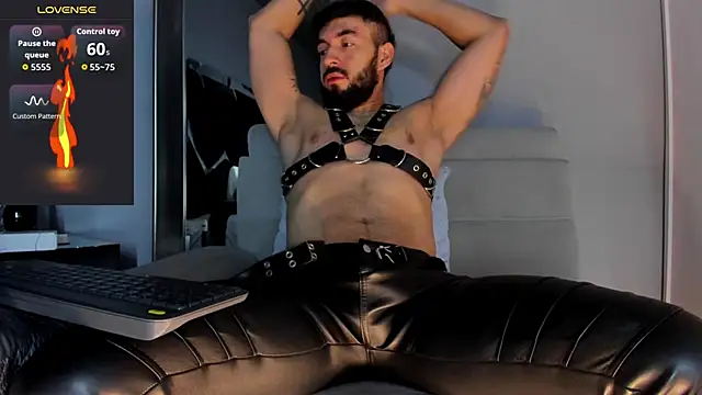 MarkWalker__'s cam snapshot