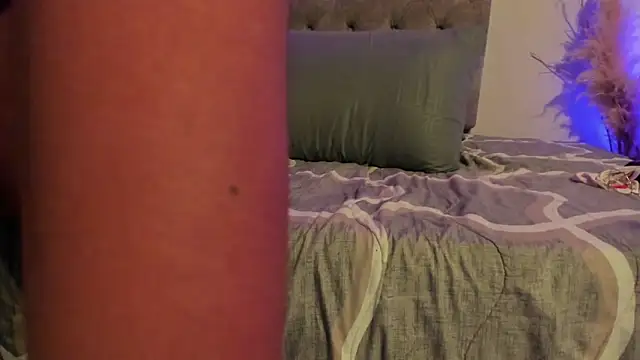 zoe_roux21's cam snapshot