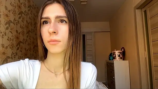 ElsieKuhlmann live sex cam