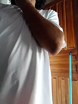 OfficialMineirinho live sex cam