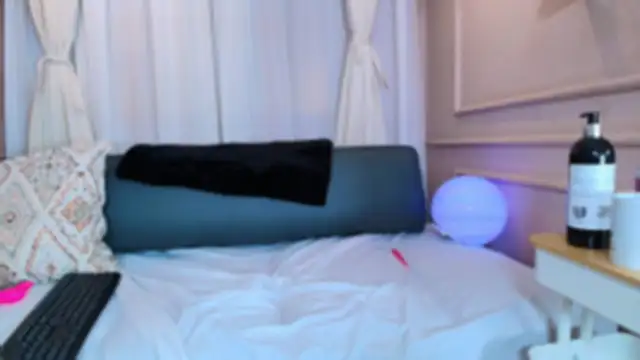 luna_velvett_'s cam snapshot