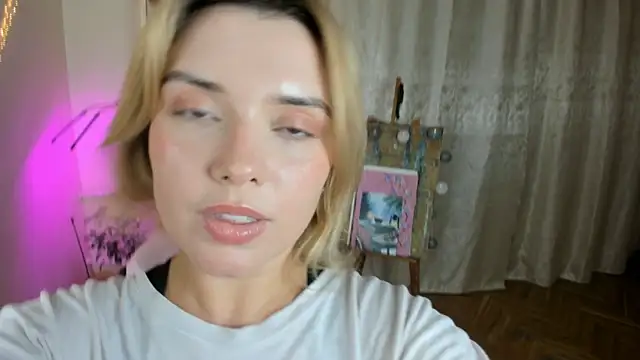 BrightDani's cam snapshot