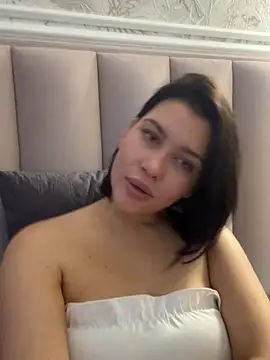 KikiWatson live sex cam