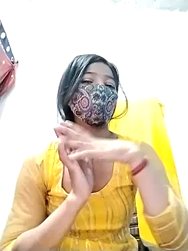 Cute-Naavya live sex cam