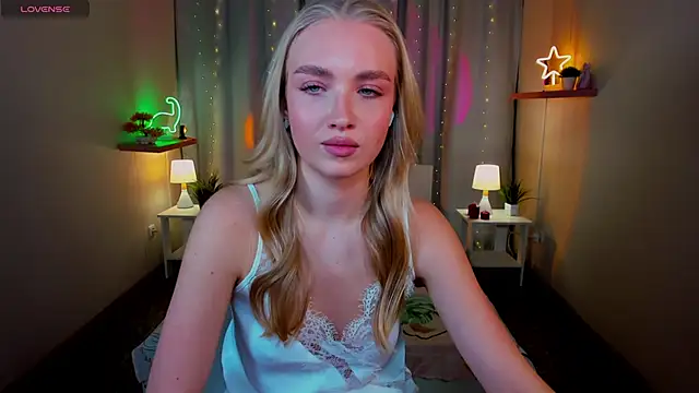 TessaGrays live sex cam