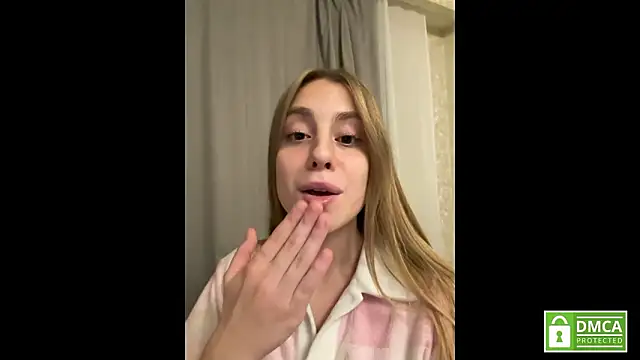 DreamyOlivia's cam snapshot