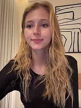 LunaRase live sex cam